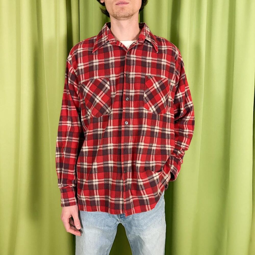 80s Vintage Red and Black Plaid Flannel Shirt
